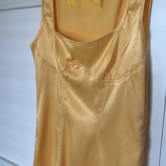 Yellow!!! Dress with Matching Bow - Picture 8 of 12